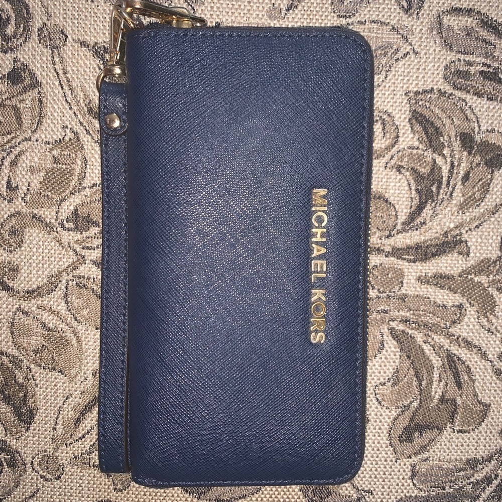 Micheal Kors wallet
